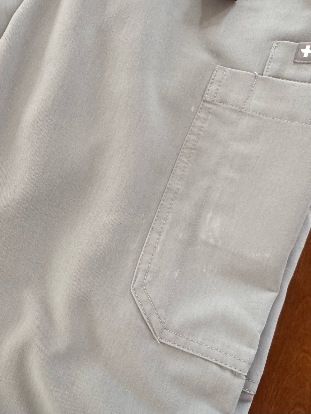 Figs scrubs - Picture 3 of 3